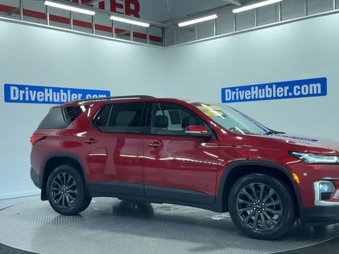 Used 2023 Chevrolet Traverse RS AWD/4WD image 4