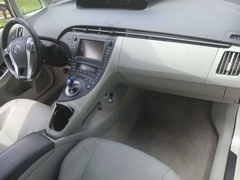 Used 2011 Toyota Prius Four w/ Solar Roof Pkg FWD image 18