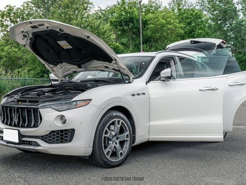 Used 2017 Maserati Levante S AWD/4WD image 15