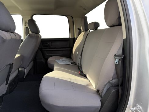 Used 2018 RAM 2500 Tradesman w/ Chrome Appearance Group image 16