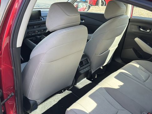 Certified 2025 Honda Accord LX image 18