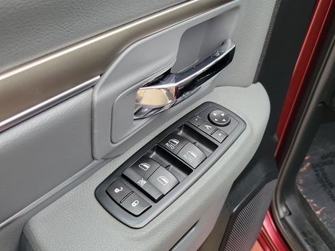 Used 2017 RAM 1500 Big Horn AWD/4WD image 7