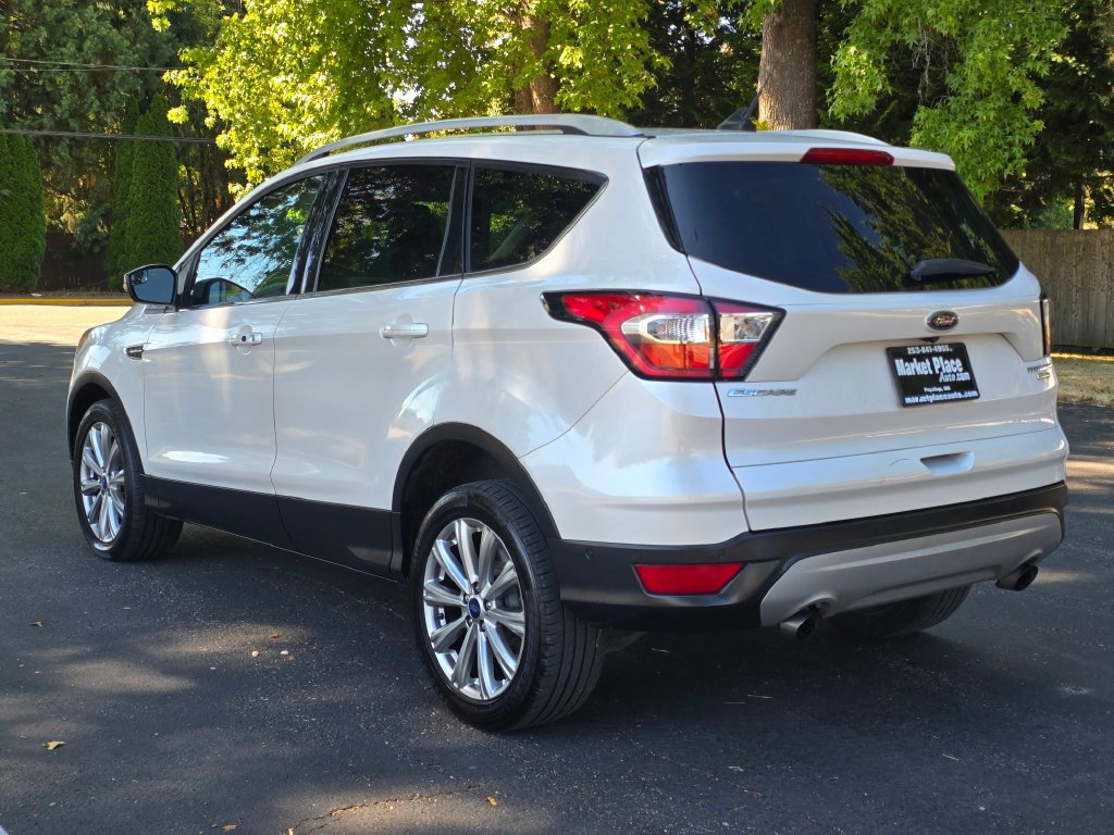 Used 2018 Ford Escape Titanium AWD/4WD image 4