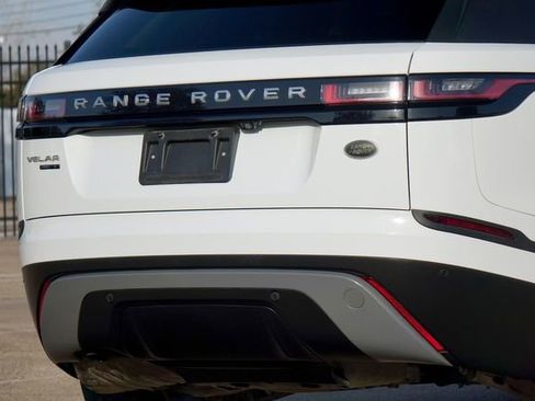 Used 2019 Land Rover Range Rover Velar S image 19