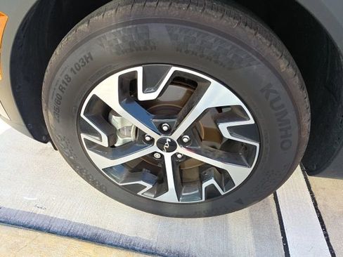 Used 2025 Kia Sportage EX FWD image 10