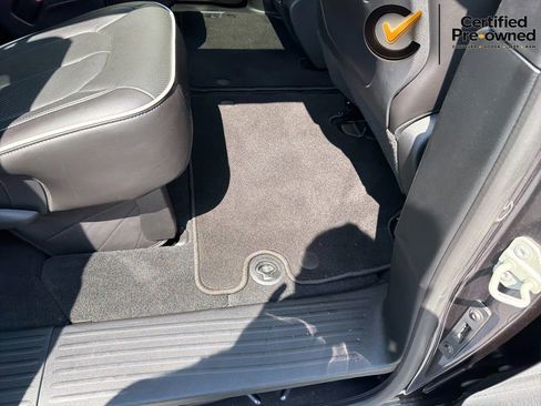 Certified 2023 Chrysler Pacifica Limited w/ Uconnect Theater Family Group AWD/4WD image 31