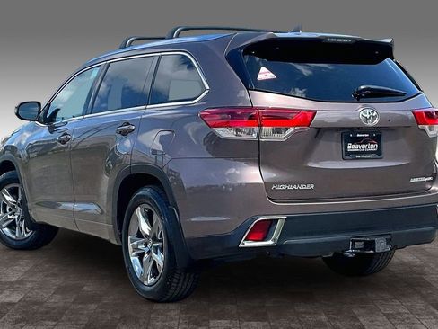 Used 2018 Toyota Highlander Limited Platinum AWD/4WD image 13