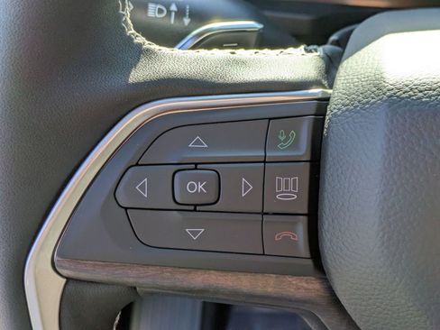 New 2025 Jeep Grand Cherokee Limited image 17