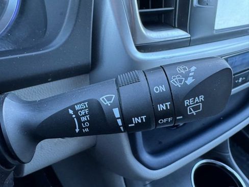 Used 2015 Toyota Highlander XLE image 29