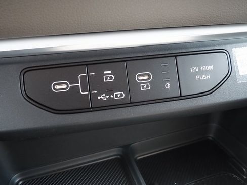 New 2026 Kia Carnival SX image 39