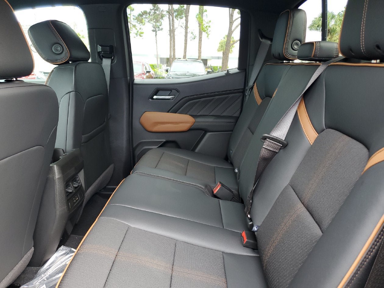 New 2026 GMC Canyon AT4 AWD/4WD image 11