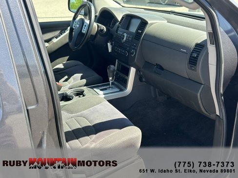 Used 2010 Nissan Pathfinder SE AWD/4WD image 29