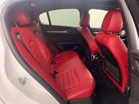 Used 2022 Alfa Romeo Stelvio Veloce image 57