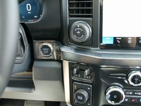 New 2025 Ford F250 Lariat w/ Lariat Ultimate Package image 32