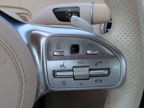 Used 2019 Mercedes-Benz S 560 Cabriolet image 25