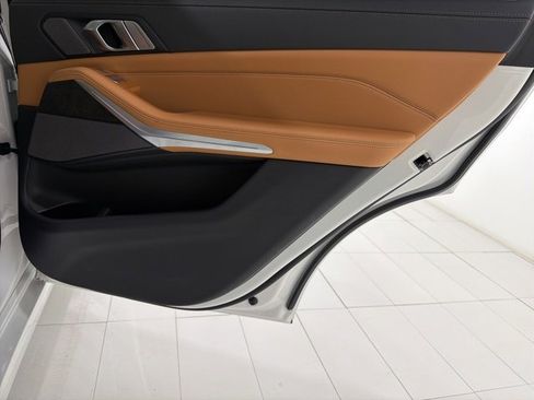 Certified 2023 BMW X7 xDrive40i w/ Premium Package image 24