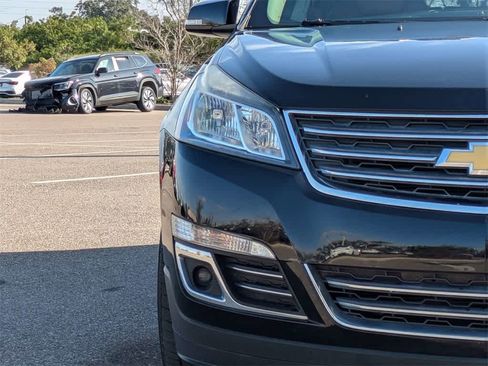 Used 2017 Chevrolet Traverse Premier image 9