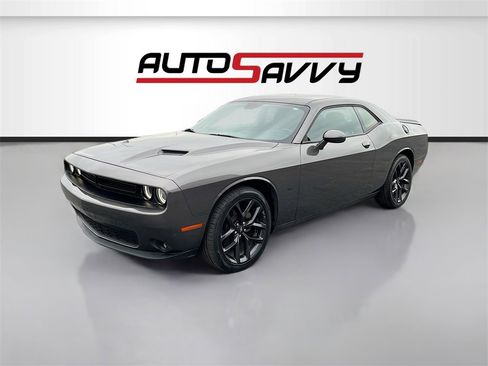 Used 2021 Dodge Challenger SXT w/ Blacktop Package image 3