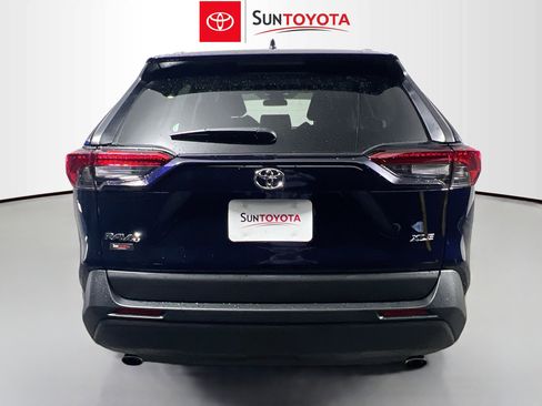 Used 2025 Toyota RAV4 XLE w/ Convenience Package image 5