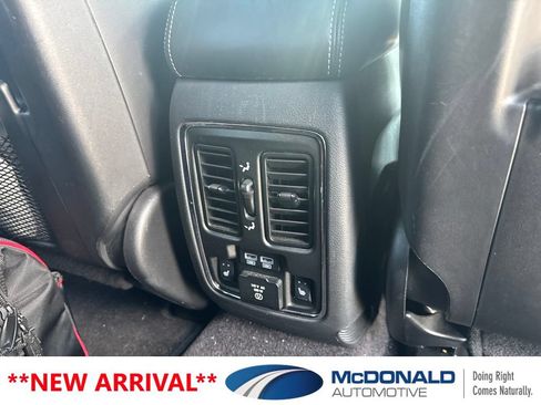 Used 2016 Jeep Grand Cherokee Limited AWD/4WD image 13
