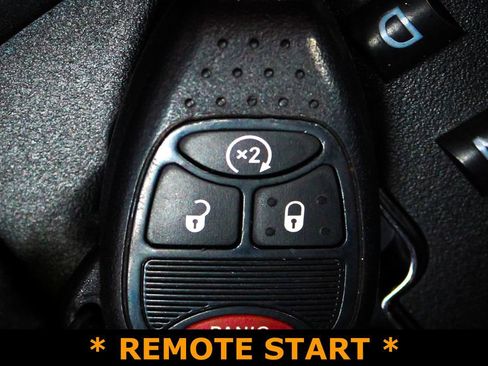 Used 2017 Jeep Wrangler Unlimited Rubicon AWD/4WD image 7