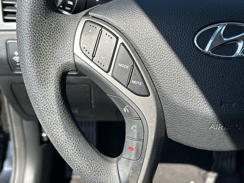 Used 2016 Hyundai Elantra GT FWD image 27