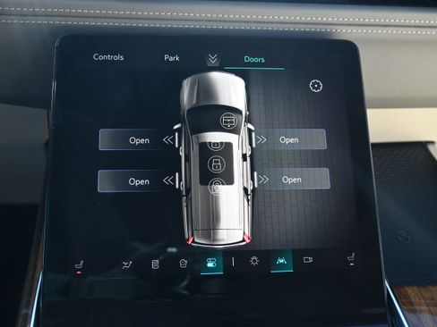 Used 2025 Cadillac Escalade Sport Platinum w/ LPO, ONYX Package image 29