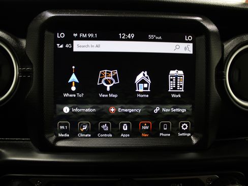 Used 2022 Jeep Wrangler Unlimited Sahara w/ Cold Weather Group image 18