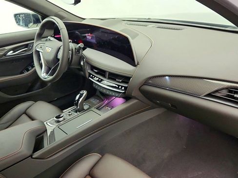 Used 2025 Cadillac CT5 V w/ LPO, ONYX Package image 24