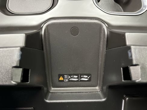 Certified 2024 Chevrolet Silverado 1500 High Country w/ Technology Package image 28