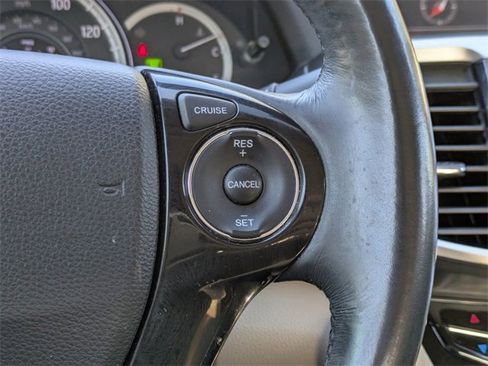 Used 2016 Honda Accord EX-L image 27