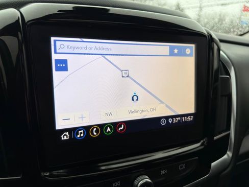 Used 2021 Chevrolet Traverse LT w/ LT Premium Package image 6