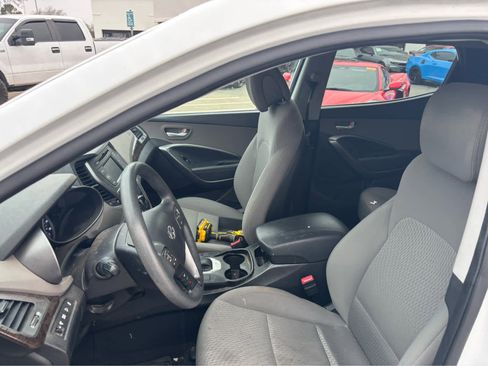 Used 2018 Hyundai Santa Fe Sport image 6