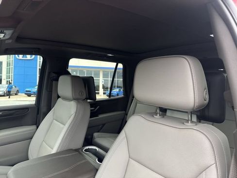 Used 2026 GMC Yukon Elevation w/ Elevation Premium Package AWD/4WD image 11