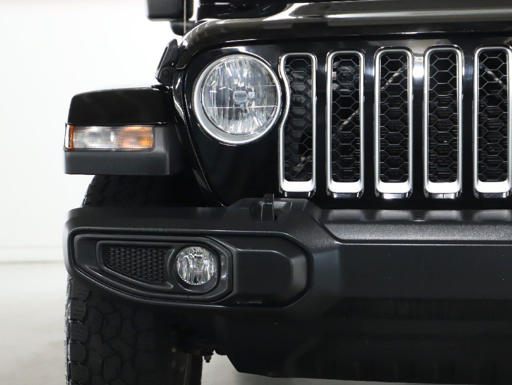 Used 2022 Jeep Gladiator Overland w/ Trailer Tow Package AWD/4WD image 6