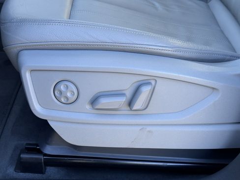 Used 2019 Audi Q5 2.0T Premium w/ Convenience Package image 16