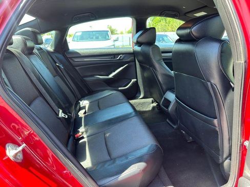 Used 2018 Honda Accord Sport image 11