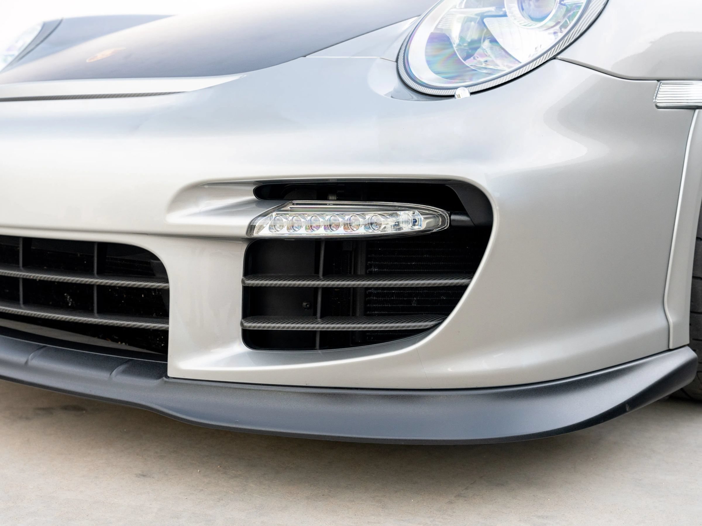 Used 2011 Porsche 911 GT2 RS RWD image 35