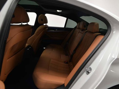 Certified 2023 BMW 530e w/ Premium Package image 10