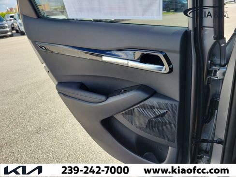 New 2026 Kia Seltos S FWD image 13