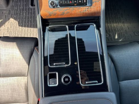 Used 2025 Lincoln Aviator Black Label w/ Jet Appearance Package image 26