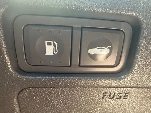 Used 2014 Hyundai Sonata Limited w/ Technology Package 05 FWD image 22