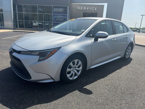 Used 2024 Toyota Corolla LE FWD image 19