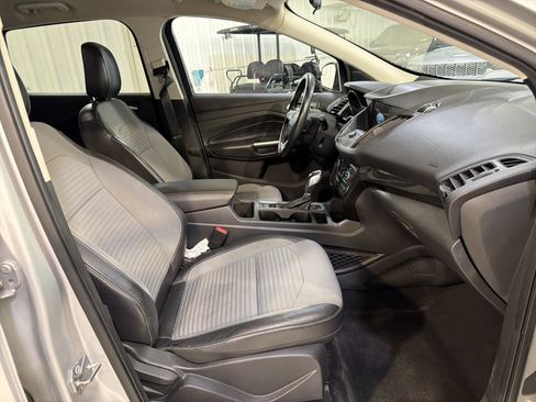 Used 2019 Ford Escape SE AWD/4WD image 12