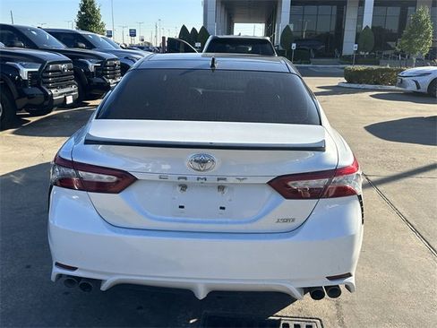 Used 2019 Toyota Camry XSE image 6