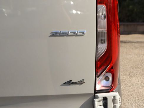 Used 2022 Mercedes-Benz Sprinter 2500 image 52