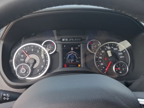 Used 2026 RAM 2500 Big Horn AWD/4WD image 12