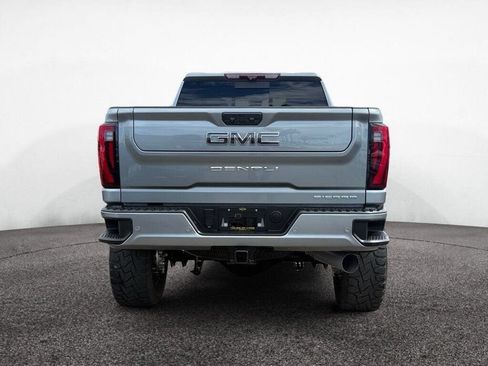 Used 2024 GMC Sierra 2500 Denali Ultimate AWD/4WD image 4