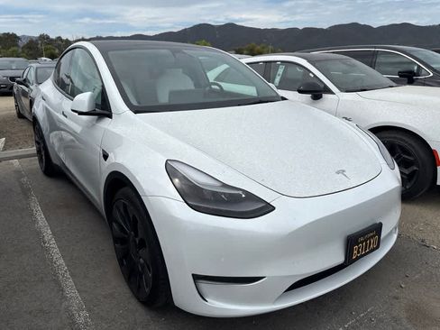 Used 2022 Tesla Model Y Performance AWD/4WD image 3