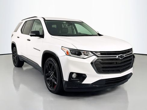 Used 2020 Chevrolet Traverse Premier w/ Redline Edition image 3